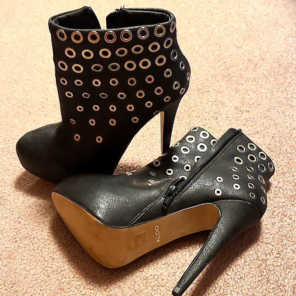 Aldo short boots size 37